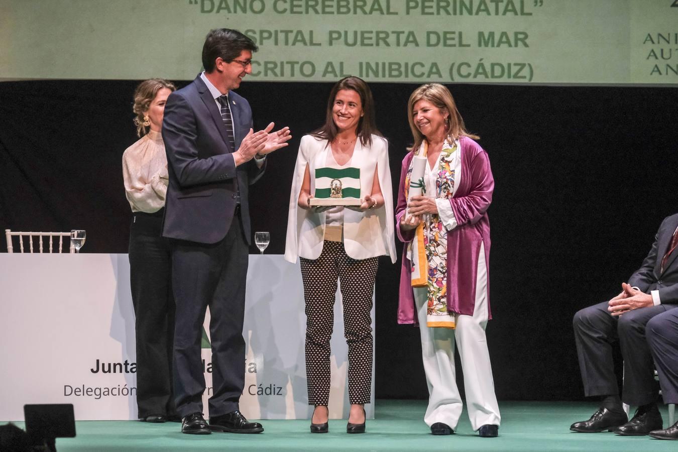 FOTOS: entrega de Banderas de Andalucía en el Teatro de Las Cortes de San Fernando