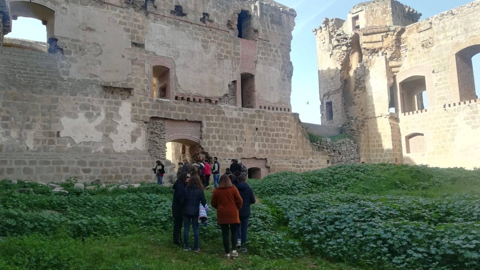 Las visitas al Castillo de Belalcázar con motivo del 28-F, en imágenes