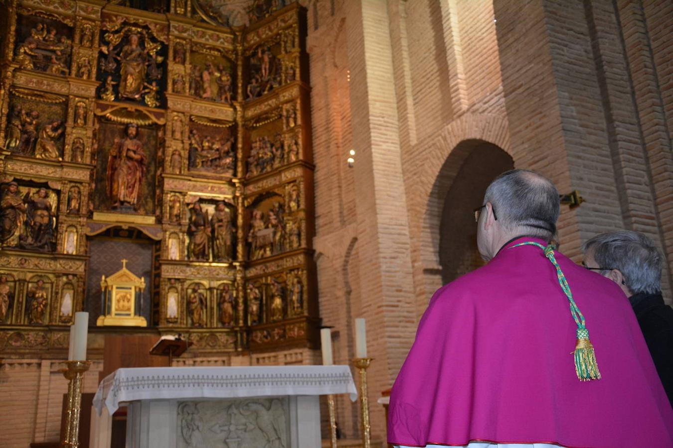 Las imágenes del recibimiento al nuevo arzobispo en la Puerta de Bisagra