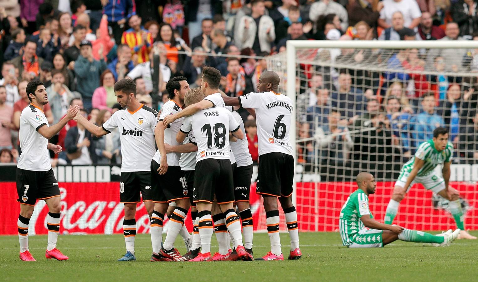 En imágenes, la derrota del Betis ante el Valencia en Mestalla