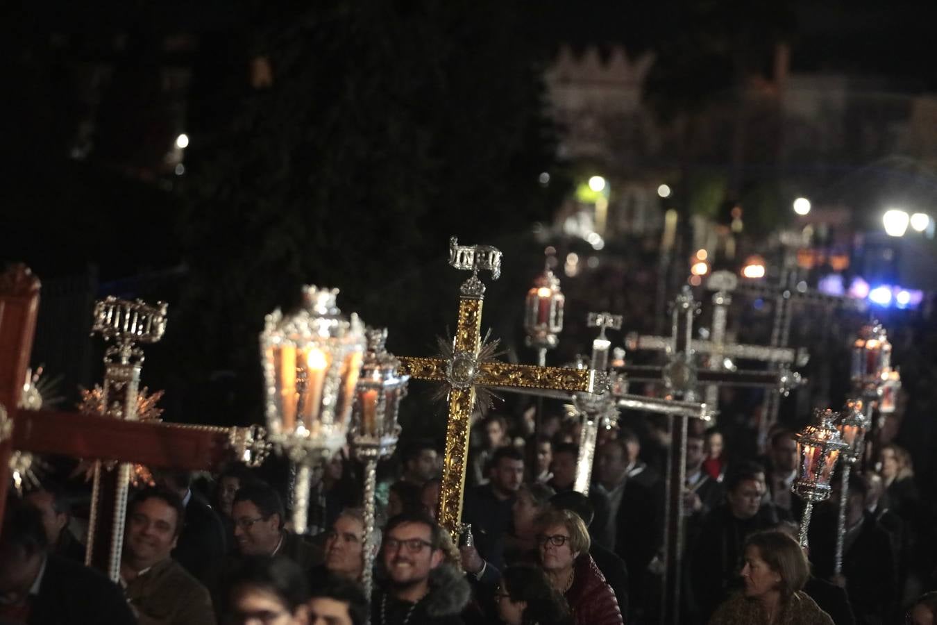 La lluvia impide el Vía Crucis de Itálica