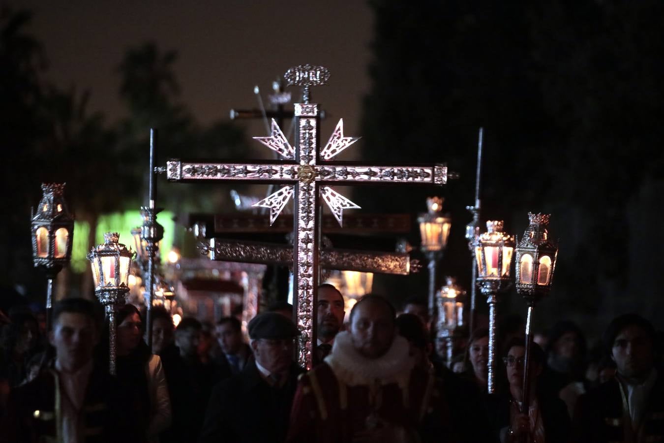 La lluvia impide el Vía Crucis de Itálica