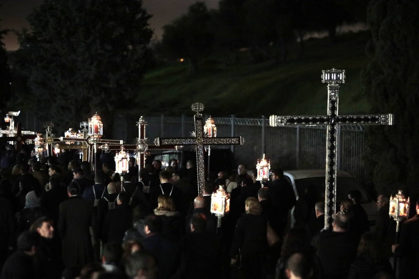 La lluvia impide el Vía Crucis de Itálica