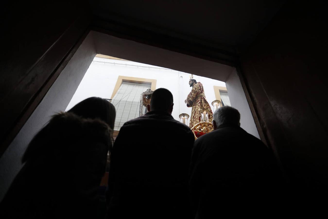 El Vía Crucis del Señor de la Sentencia de Córdoba, en imágenes