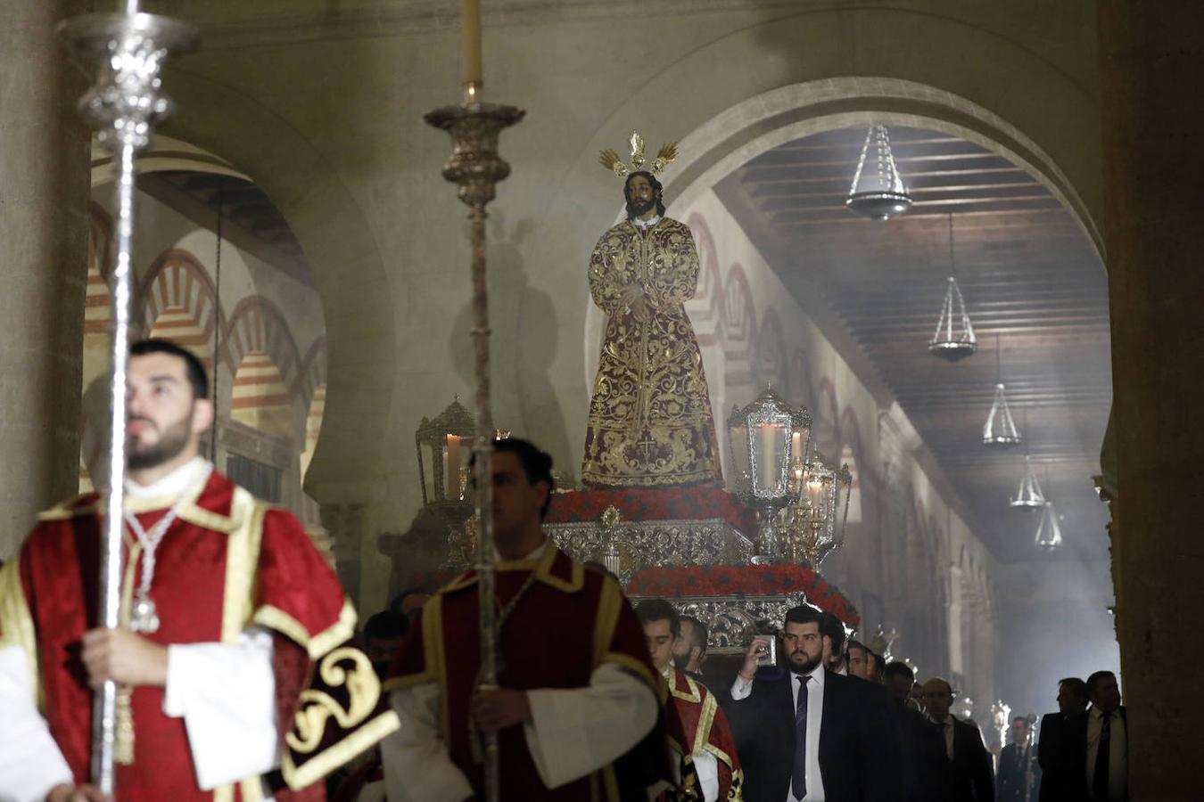 El Vía Crucis del Señor de la Sentencia de Córdoba, en imágenes