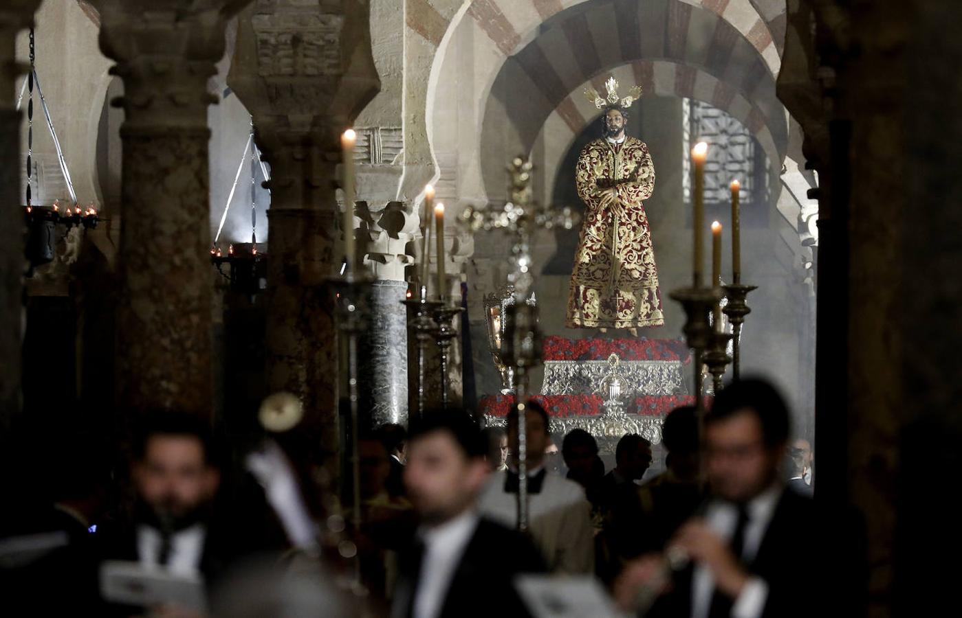 El Vía Crucis del Señor de la Sentencia de Córdoba, en imágenes