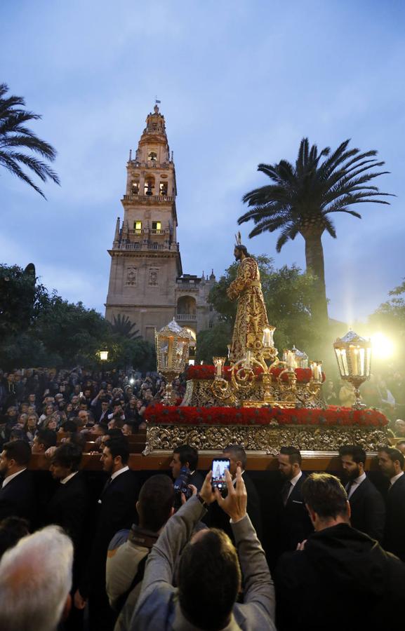 El Vía Crucis del Señor de la Sentencia de Córdoba, en imágenes