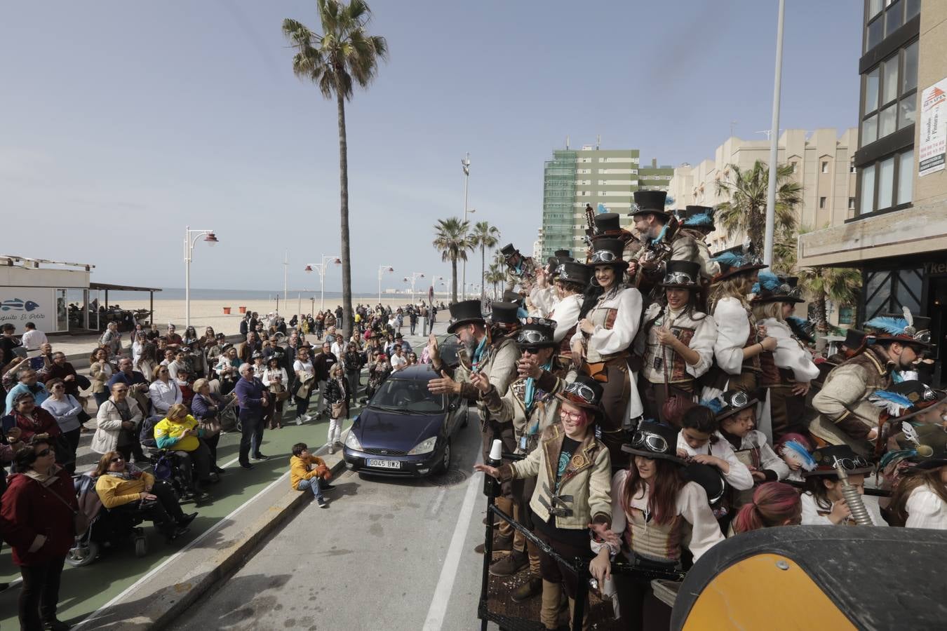 FOTOS: Cádiz se despide de febrero con los carruseles de coros el segundo sábado de carnaval