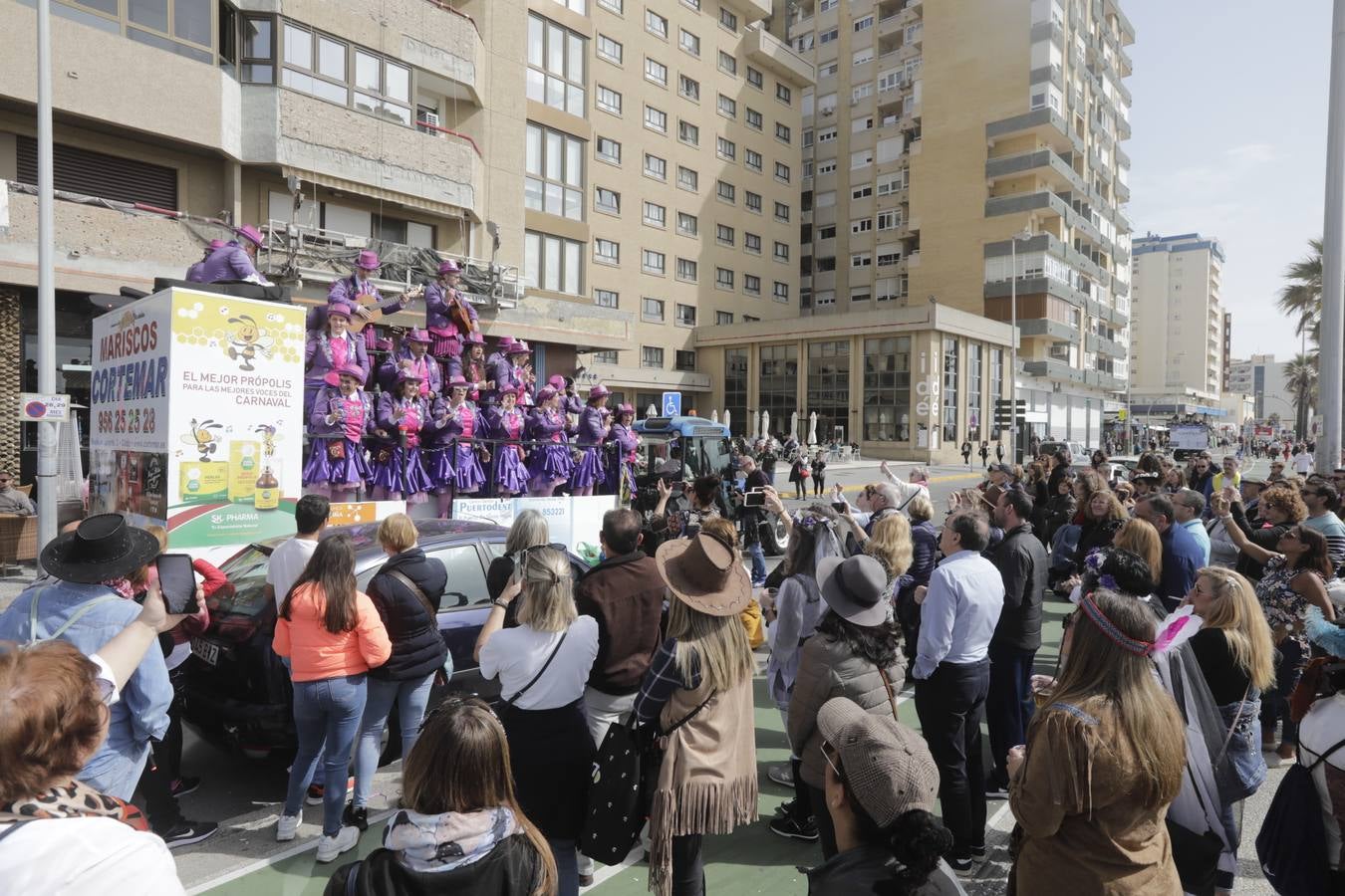 FOTOS: Cádiz se despide de febrero con los carruseles de coros el segundo sábado de carnaval