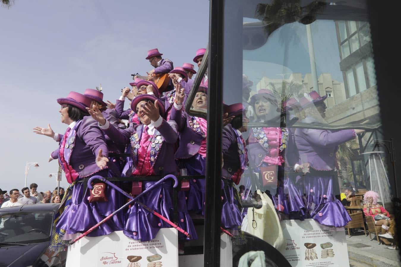 FOTOS: Cádiz se despide de febrero con los carruseles de coros el segundo sábado de carnaval