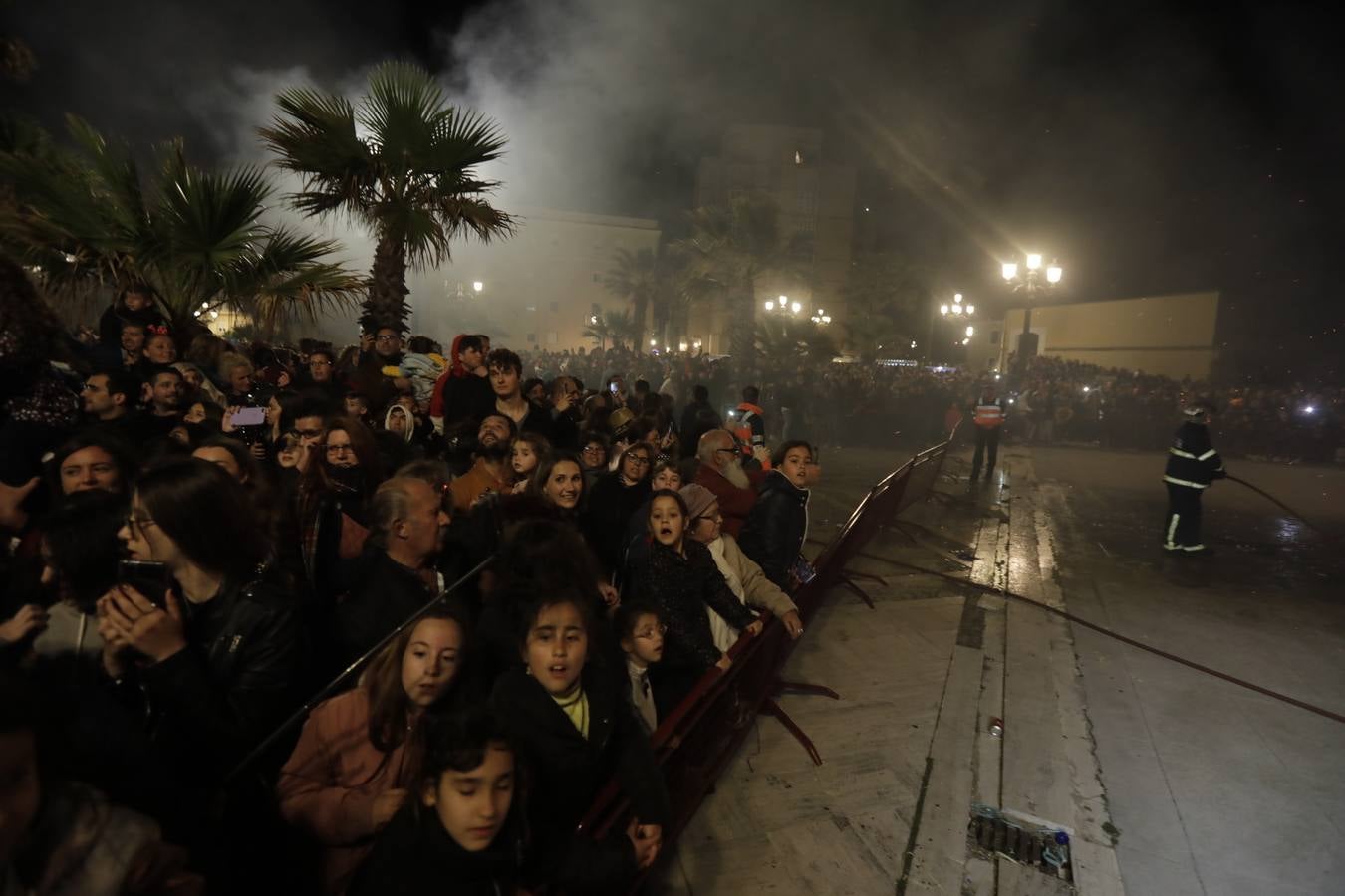 FOTOS: Quema de la Bruja Piti y fuegos artificiales desde La Caleta