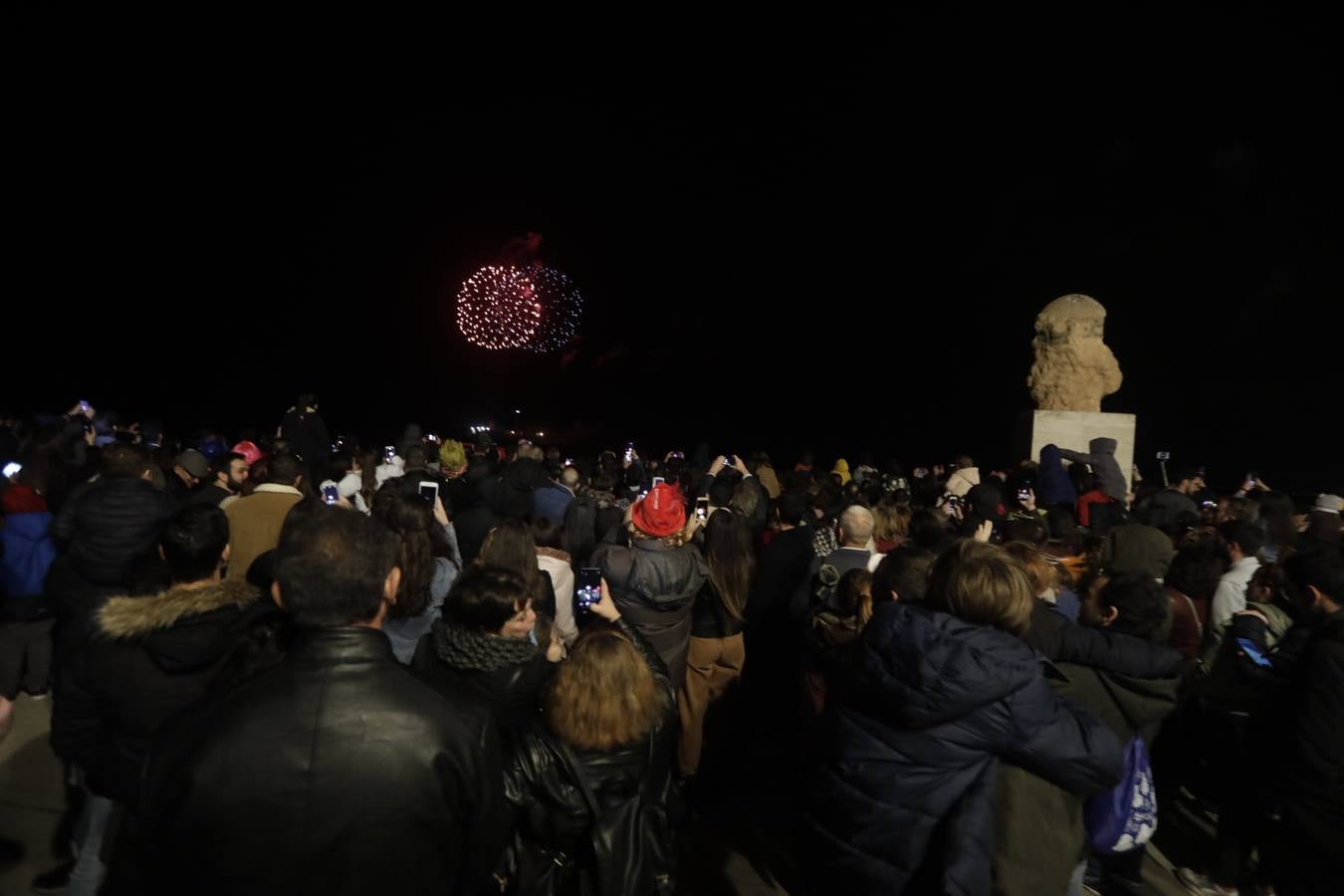 FOTOS: Quema de la Bruja Piti y fuegos artificiales desde La Caleta