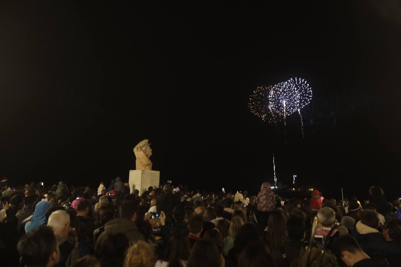 FOTOS: Quema de la Bruja Piti y fuegos artificiales desde La Caleta