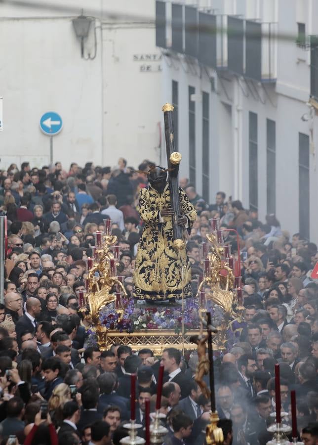 El Vía Crucis del Consejo de Hermandades y Cofradías de Sevilla, en imágenes (II)