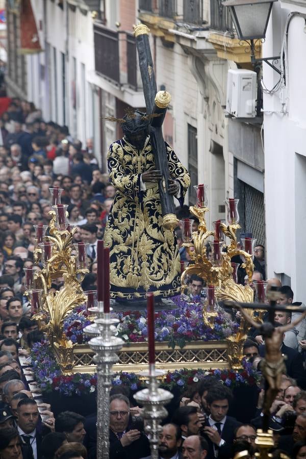 El Vía Crucis del Consejo de Hermandades y Cofradías de Sevilla, en imágenes (II)