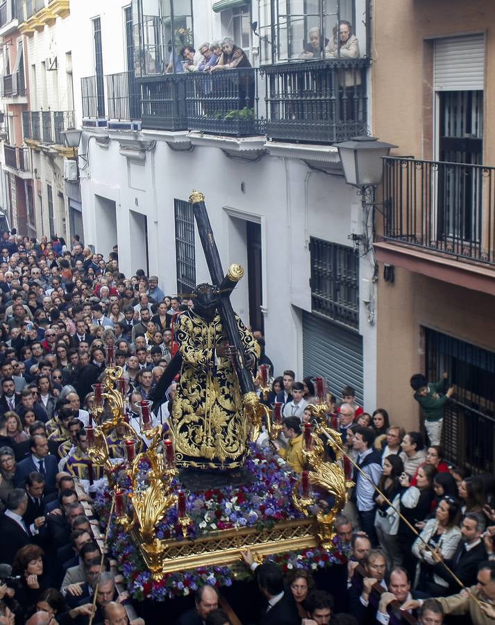 El Vía Crucis del Consejo de Hermandades y Cofradías de Sevilla, en imágenes (II)