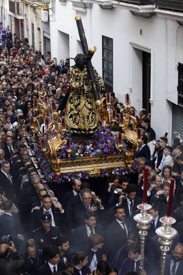 El Vía Crucis del Consejo de Hermandades y Cofradías de Sevilla, en imágenes (II)