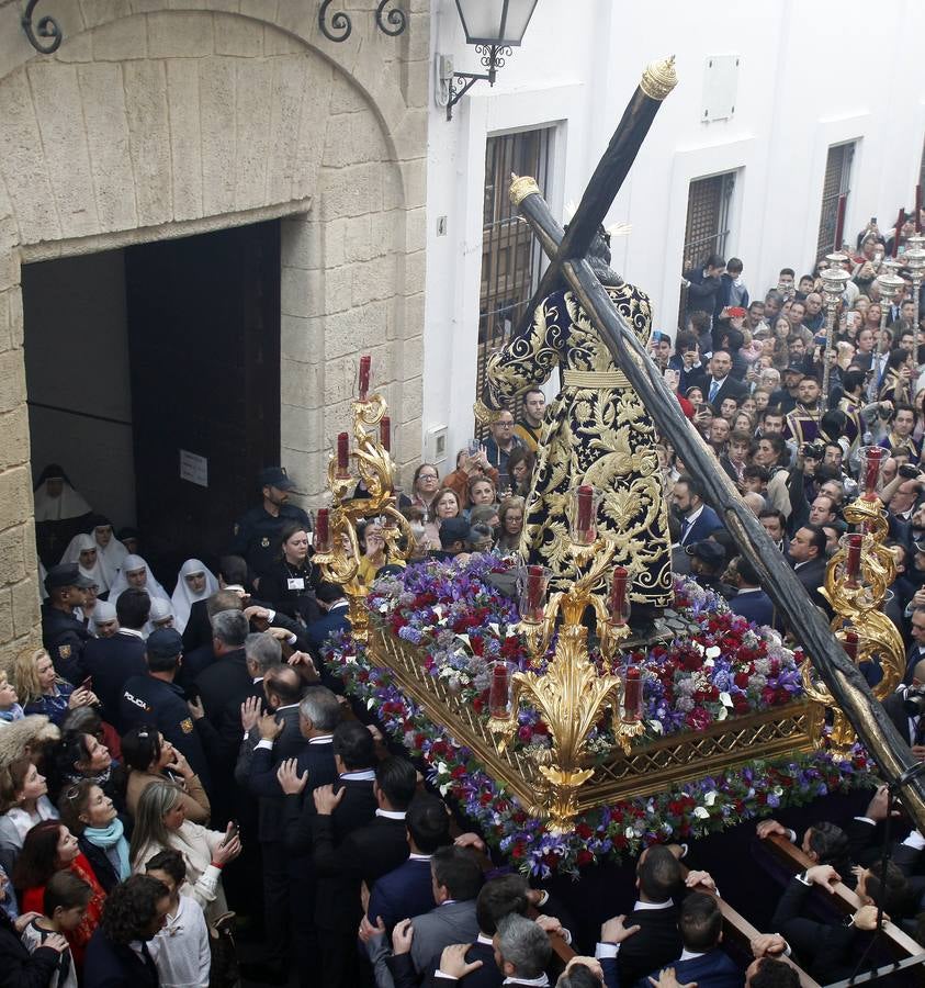 El Vía Crucis del Consejo de Hermandades y Cofradías de Sevilla, en imágenes (II)