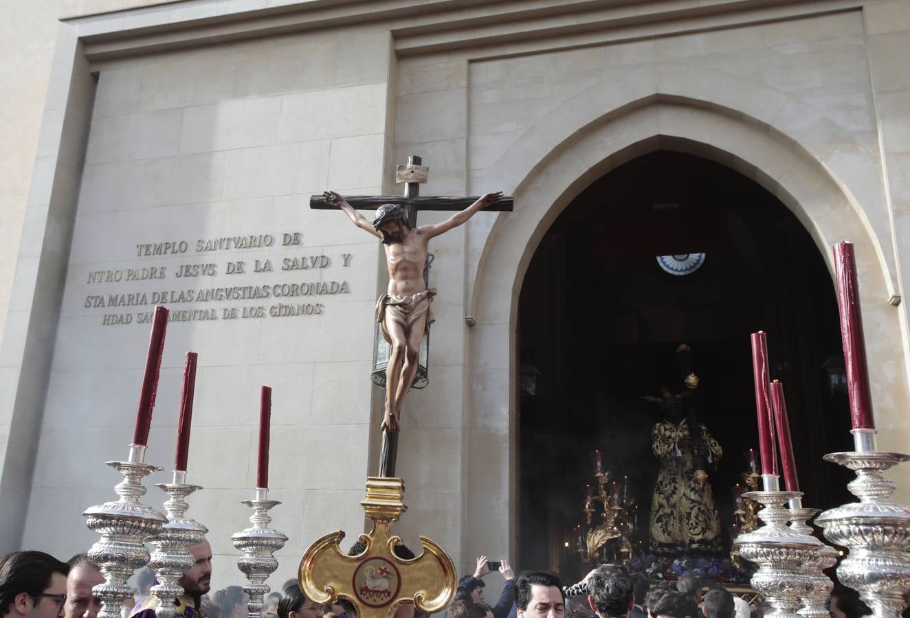 El Vía Crucis del Consejo de Hermandades y Cofradías de Sevilla, en imágenes