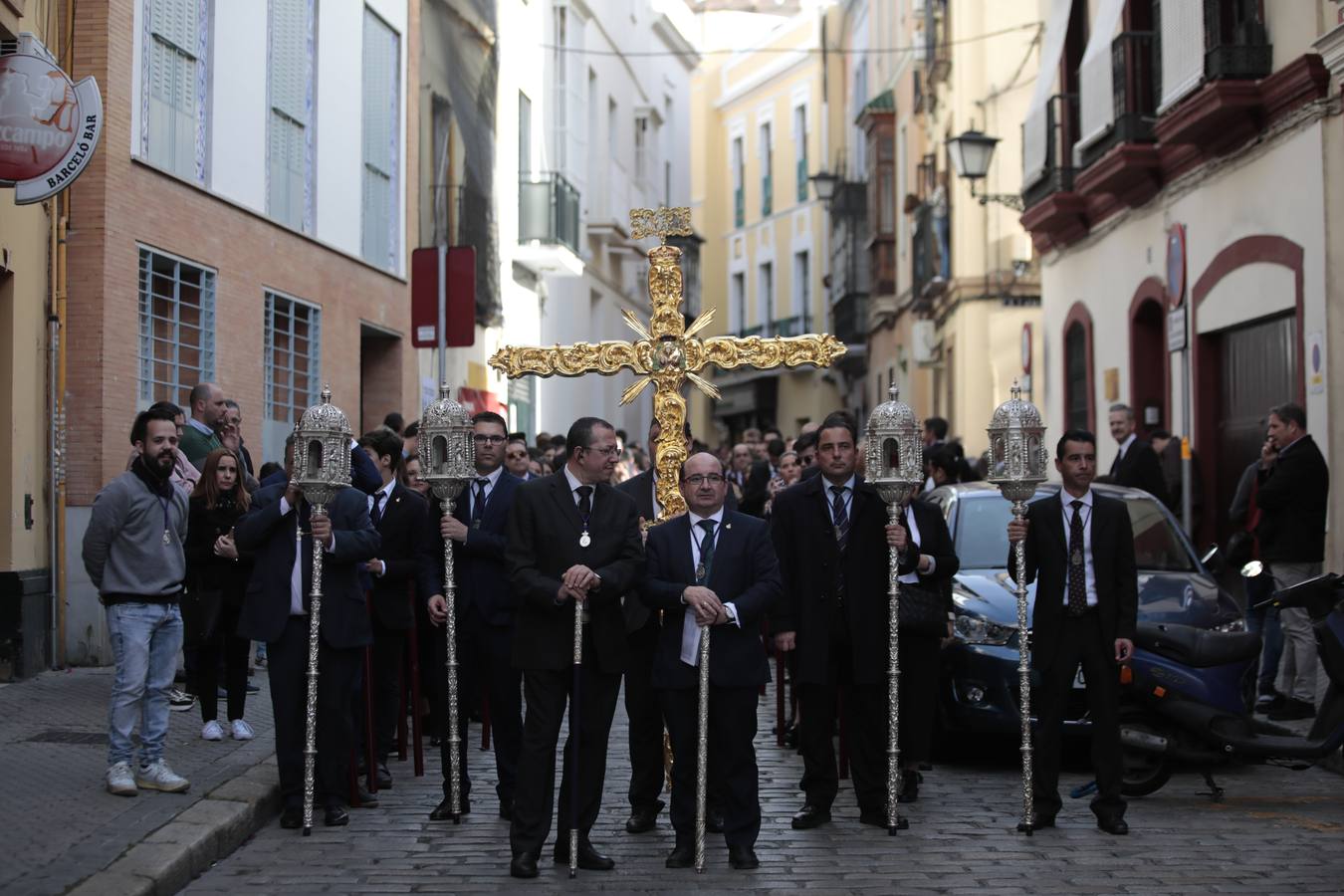 El Vía Crucis del Consejo de Hermandades y Cofradías de Sevilla, en imágenes