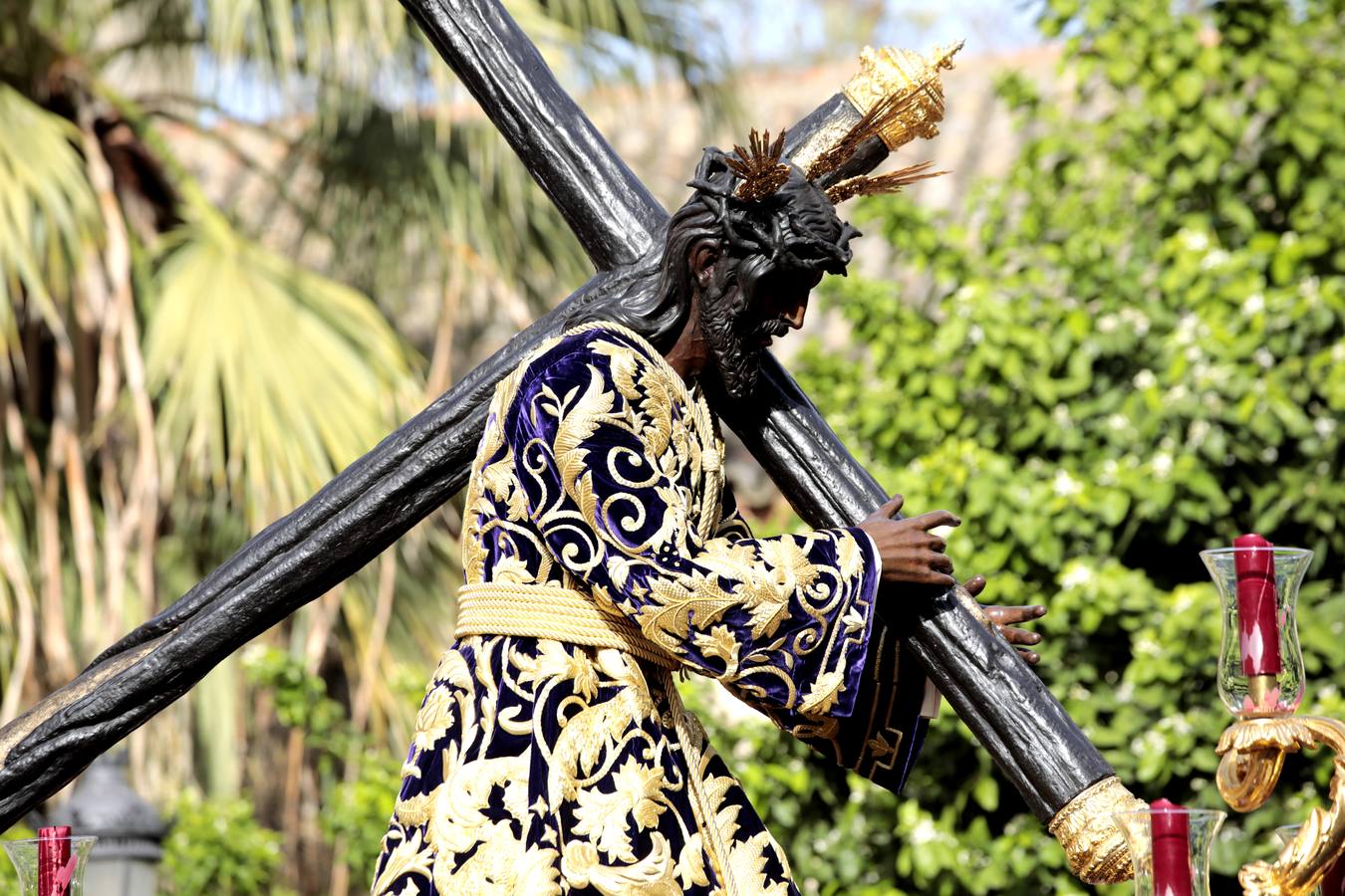 El Vía Crucis del Consejo de Hermandades y Cofradías de Sevilla, en imágenes