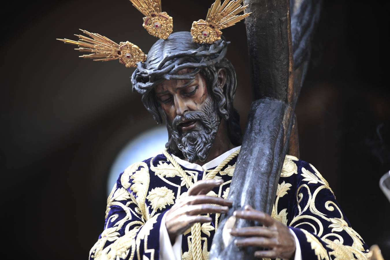 El Vía Crucis del Consejo de Hermandades y Cofradías de Sevilla, en imágenes