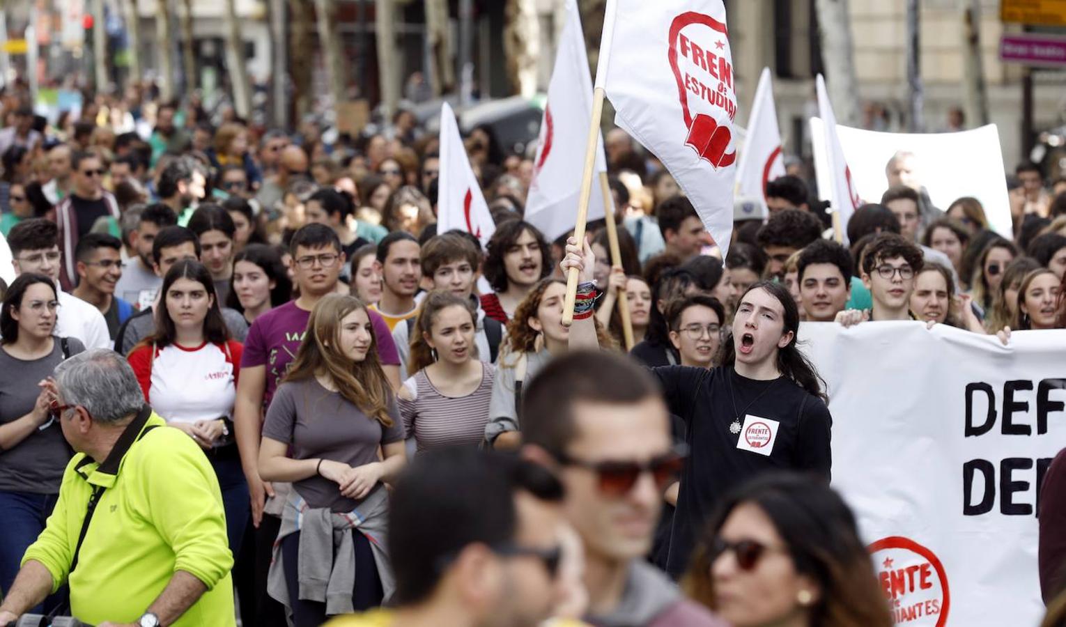 La manifestación en Córdoba contra el decreto de escolarización, en imágenes