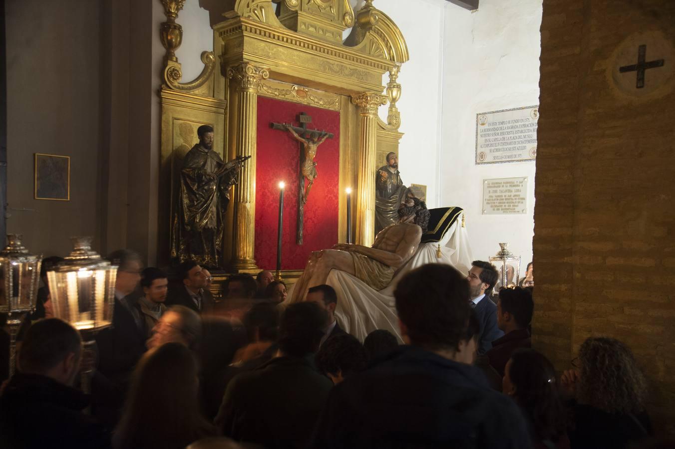 El vía crucis de Santa Marta