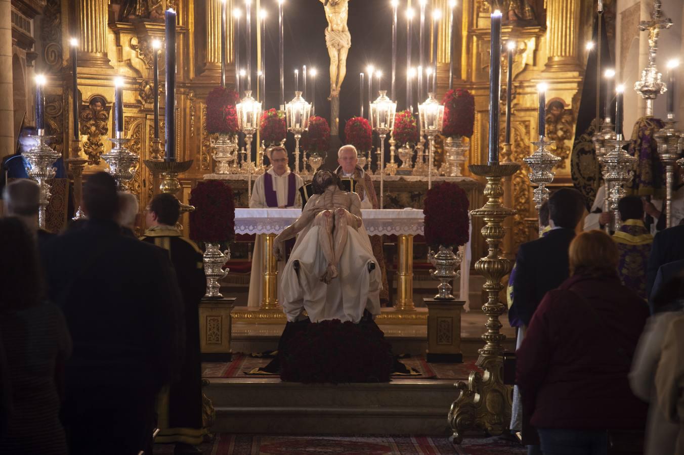 El vía crucis de Santa Marta