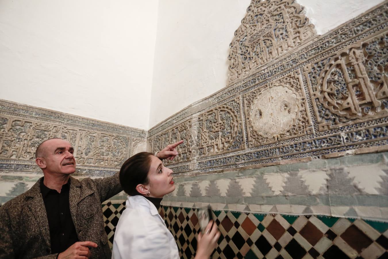 Visita a los trabajos de restauración de las yeserías del Real Alcázar