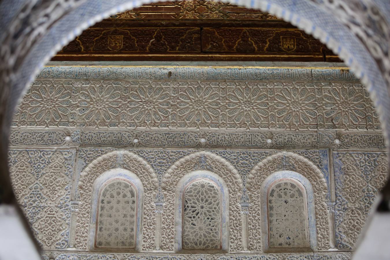 Visita a los trabajos de restauración de las yeserías del Real Alcázar