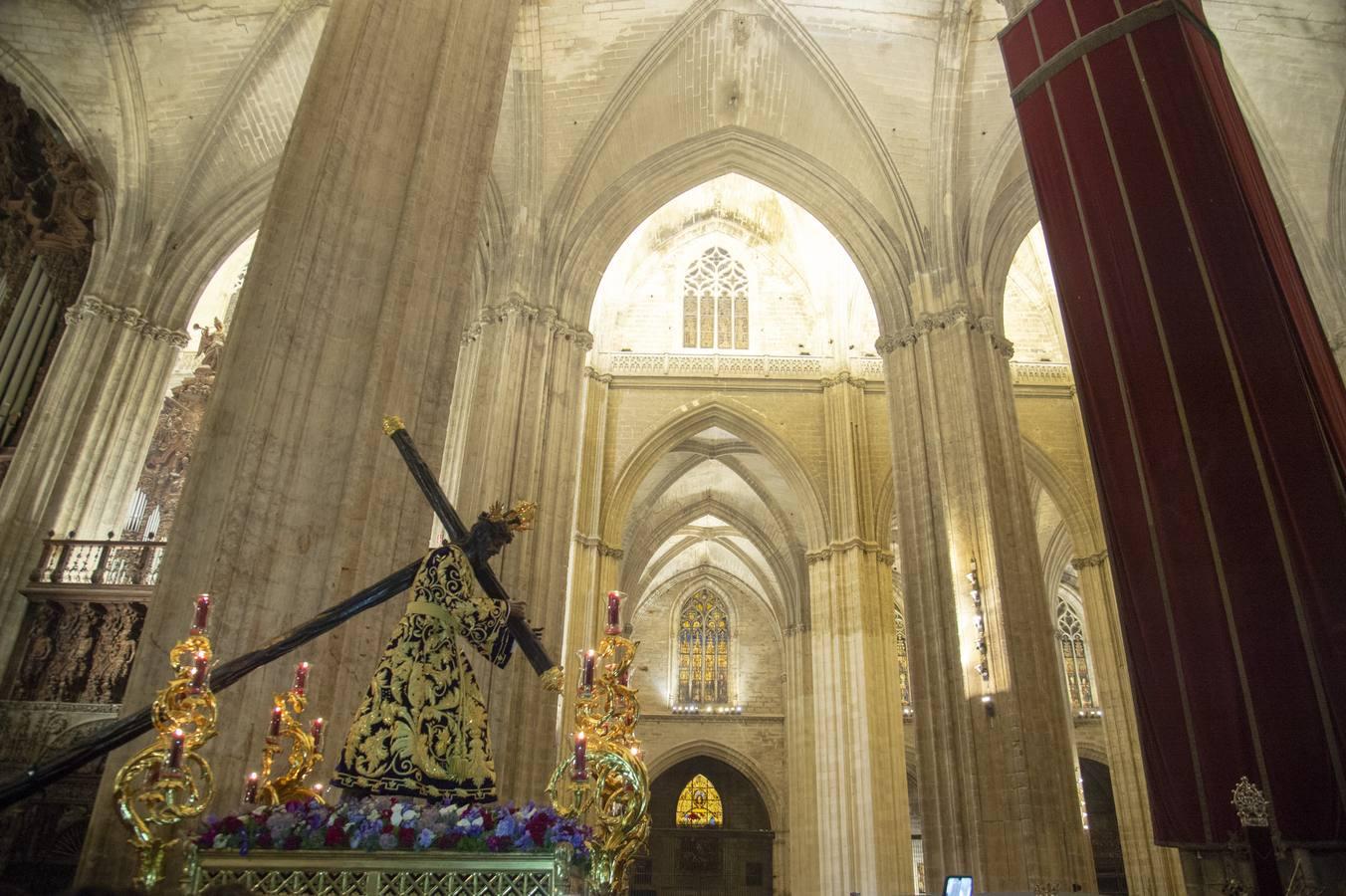 Los detalles del Vía Crucis de las Cofradías