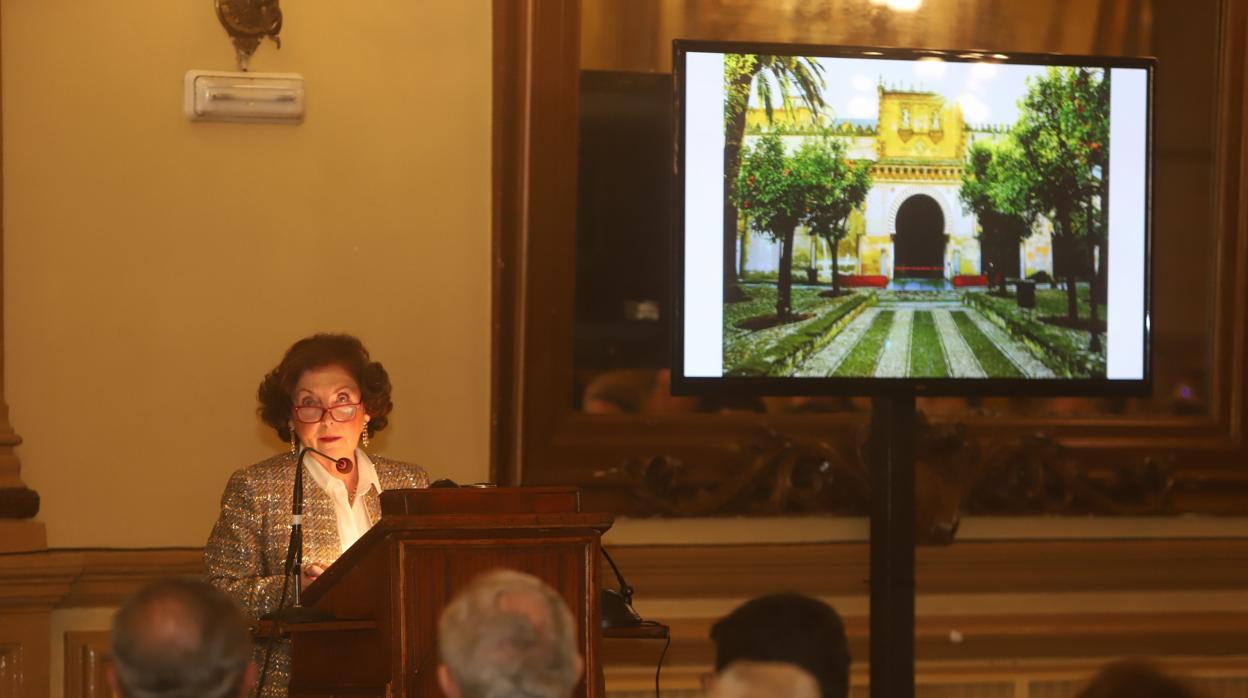 La conferencia de Ángeles Raya en El Templo de Córdoba, en imágenes