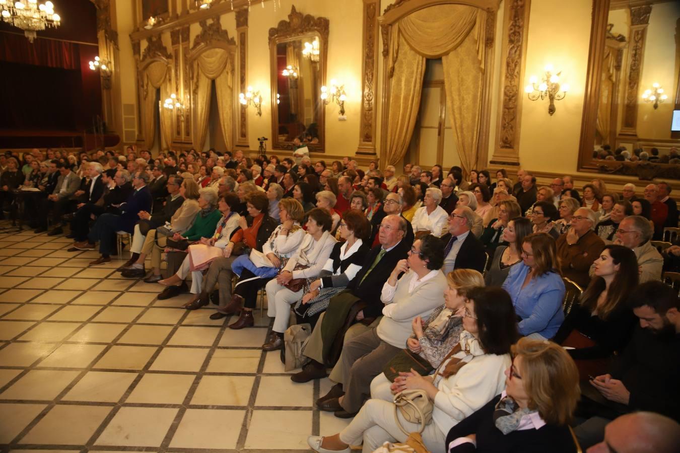 La conferencia de Ángeles Raya en El Templo de Córdoba, en imágenes