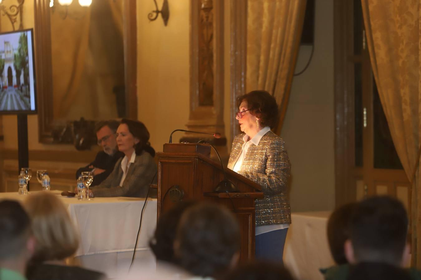 La conferencia de Ángeles Raya en El Templo de Córdoba, en imágenes