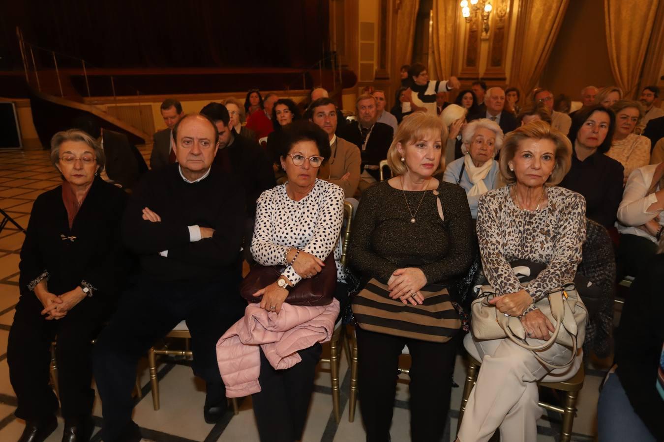 La conferencia de Ángeles Raya en El Templo de Córdoba, en imágenes