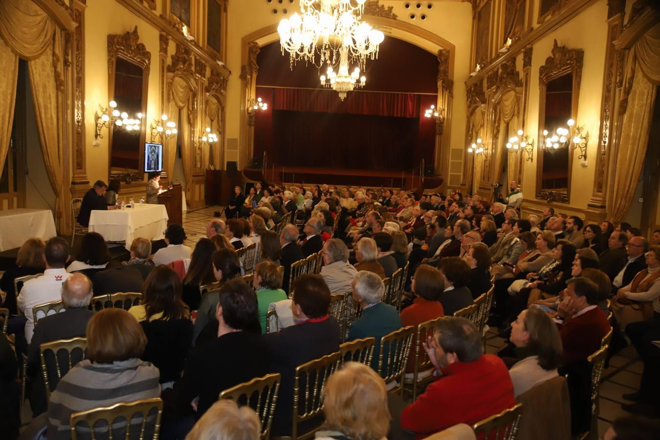 La conferencia de Ángeles Raya en El Templo de Córdoba, en imágenes