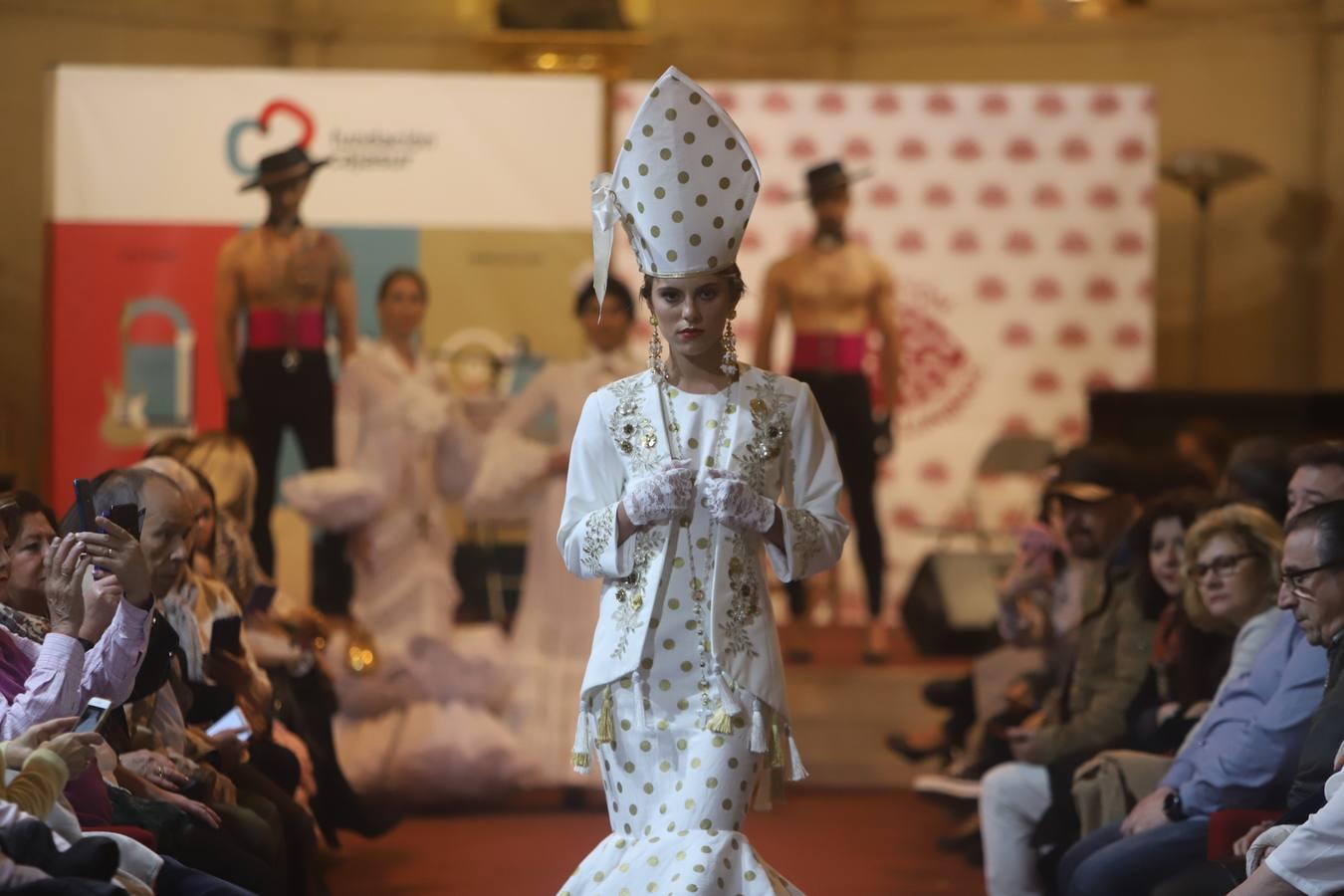 Moda flamenca y solidaria hecha en Córdoba, en imágenes