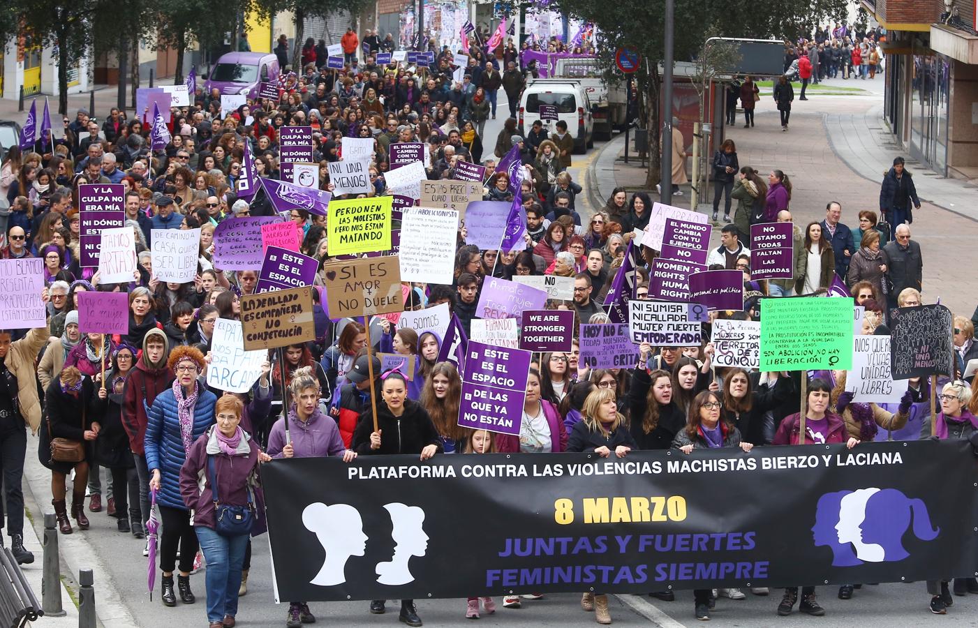 «No estamos todas, faltan las asesinadas». Ponferrada.