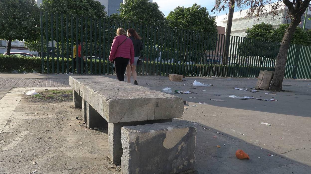 El abandono de parques y zonas verdes de Sevilla