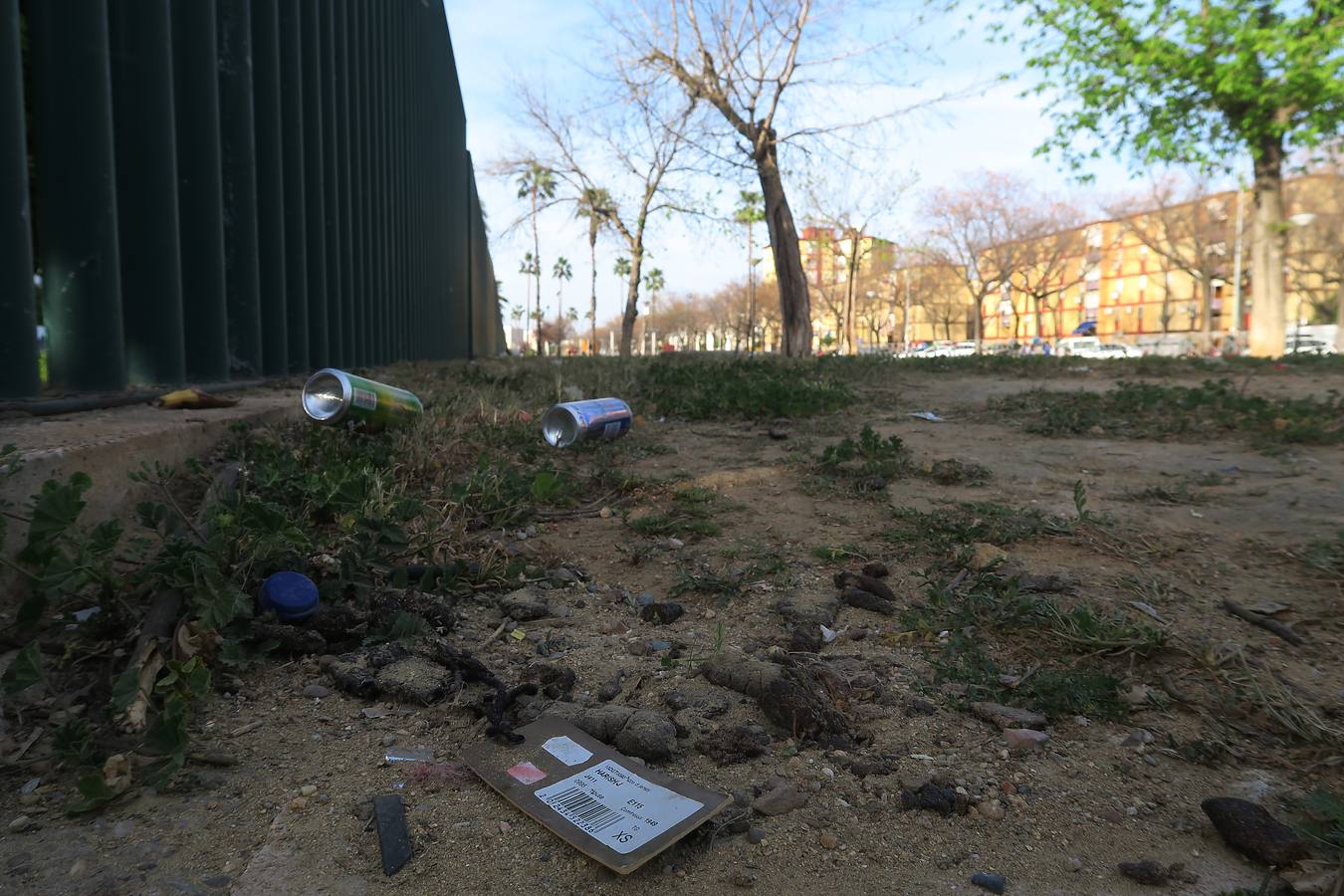 El abandono de parques y zonas verdes de Sevilla