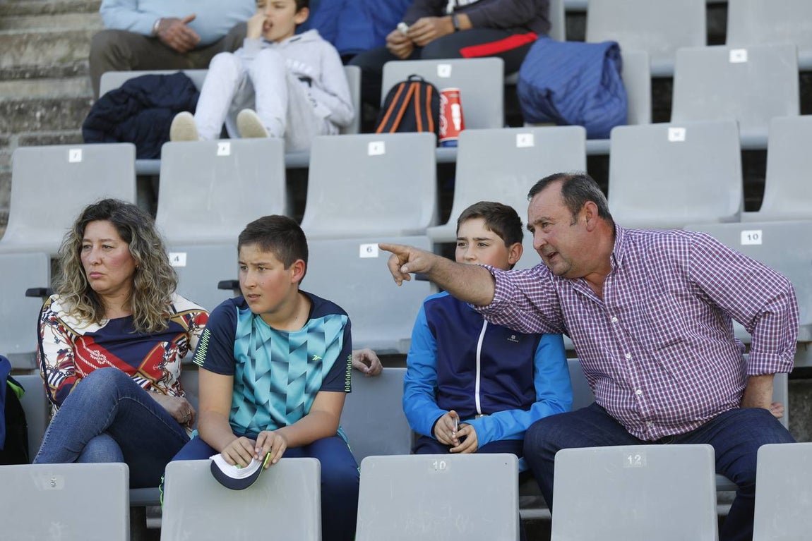 El ambiente en la grada del Córdoba CF-Cartagena, en imágenes