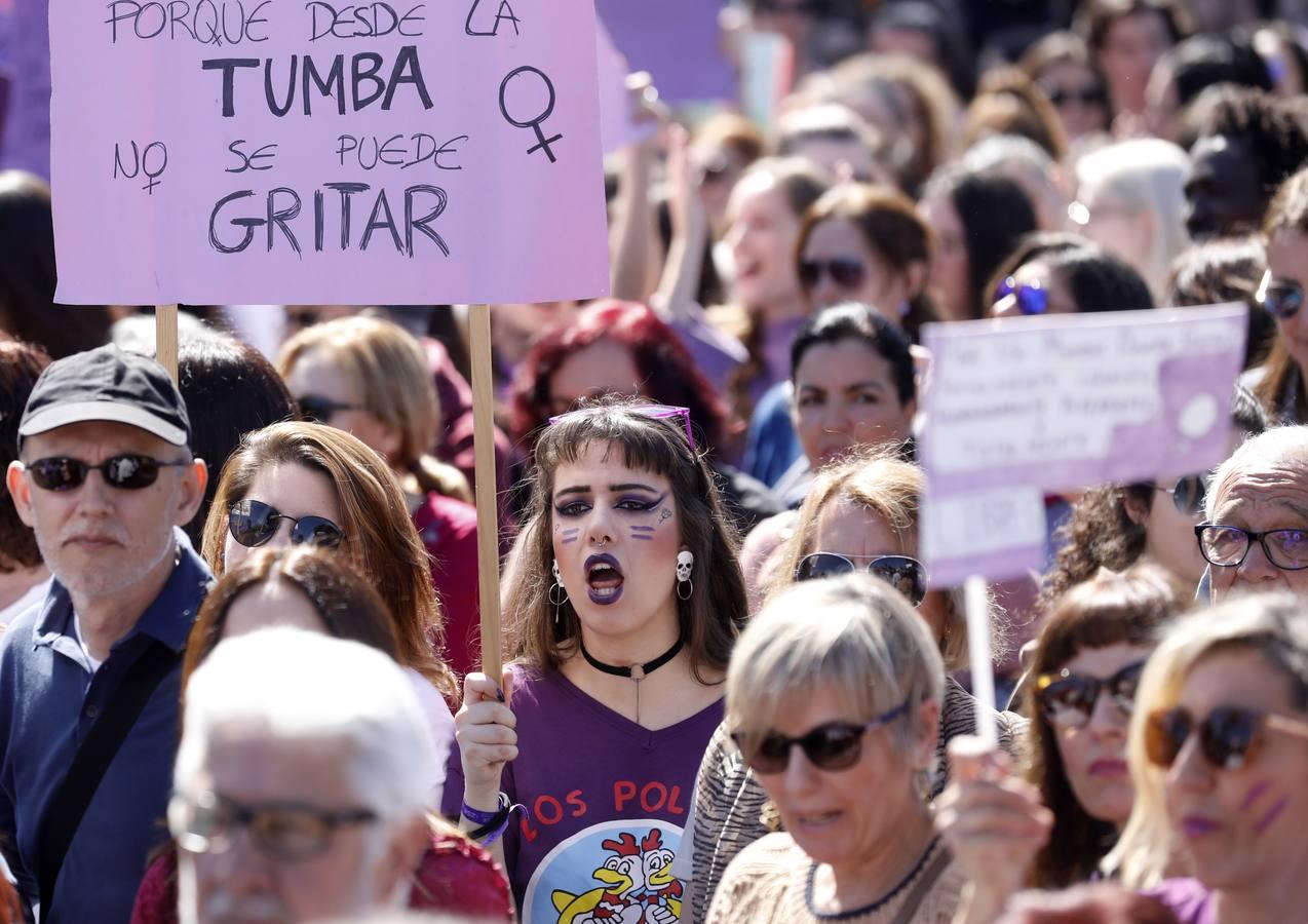 Las mejores imágenes de la manifestación del Día de la Mujer en Córdoba