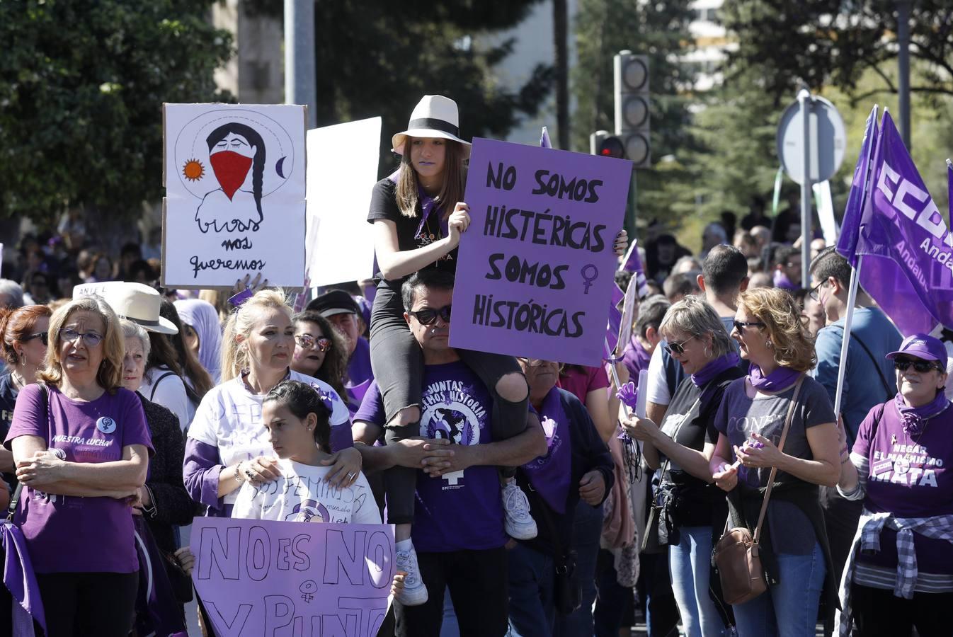 Las mejores imágenes de la manifestación del Día de la Mujer en Córdoba