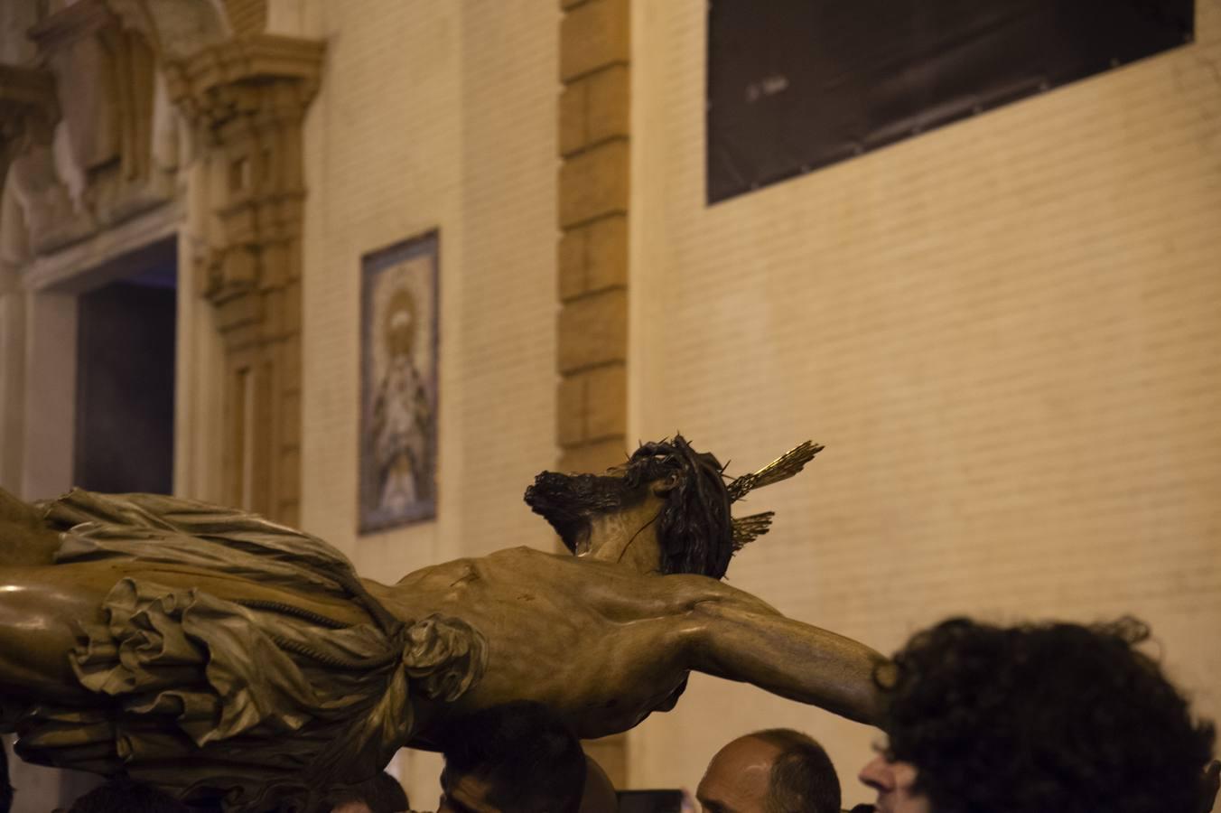 Vía crucis y traslado de Montserrat