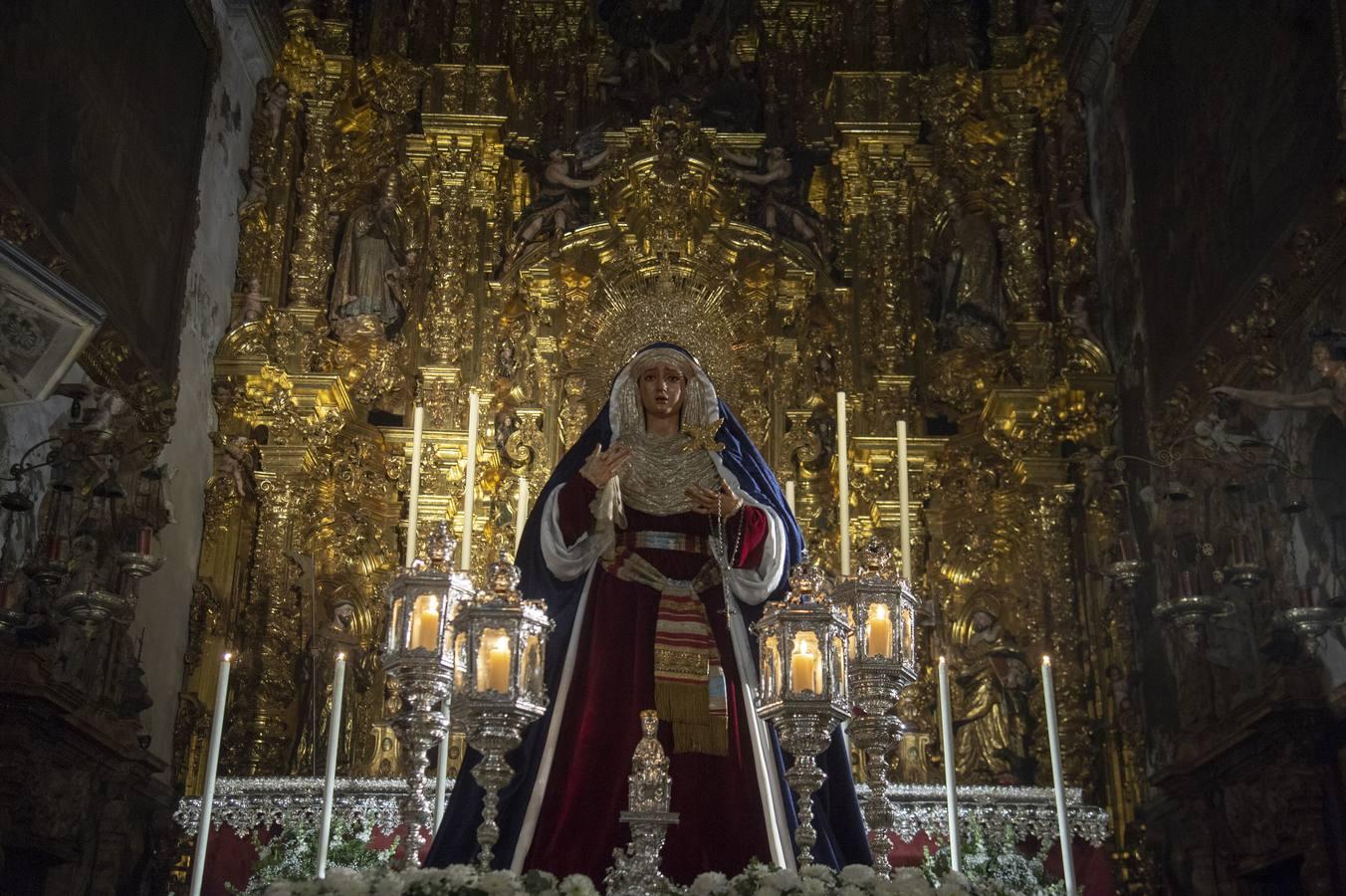 Vía crucis y traslado de Montserrat