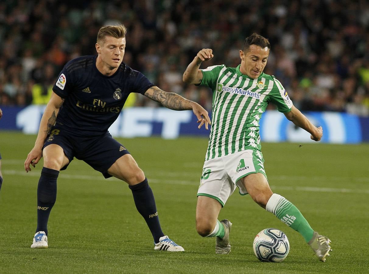 Las mejores imágenes de la victoria del Betis ante el Real Madrid en el Villamarín (2-1)