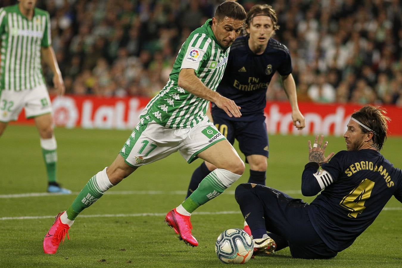 Las mejores imágenes de la victoria del Betis ante el Real Madrid en el Villamarín (2-1)