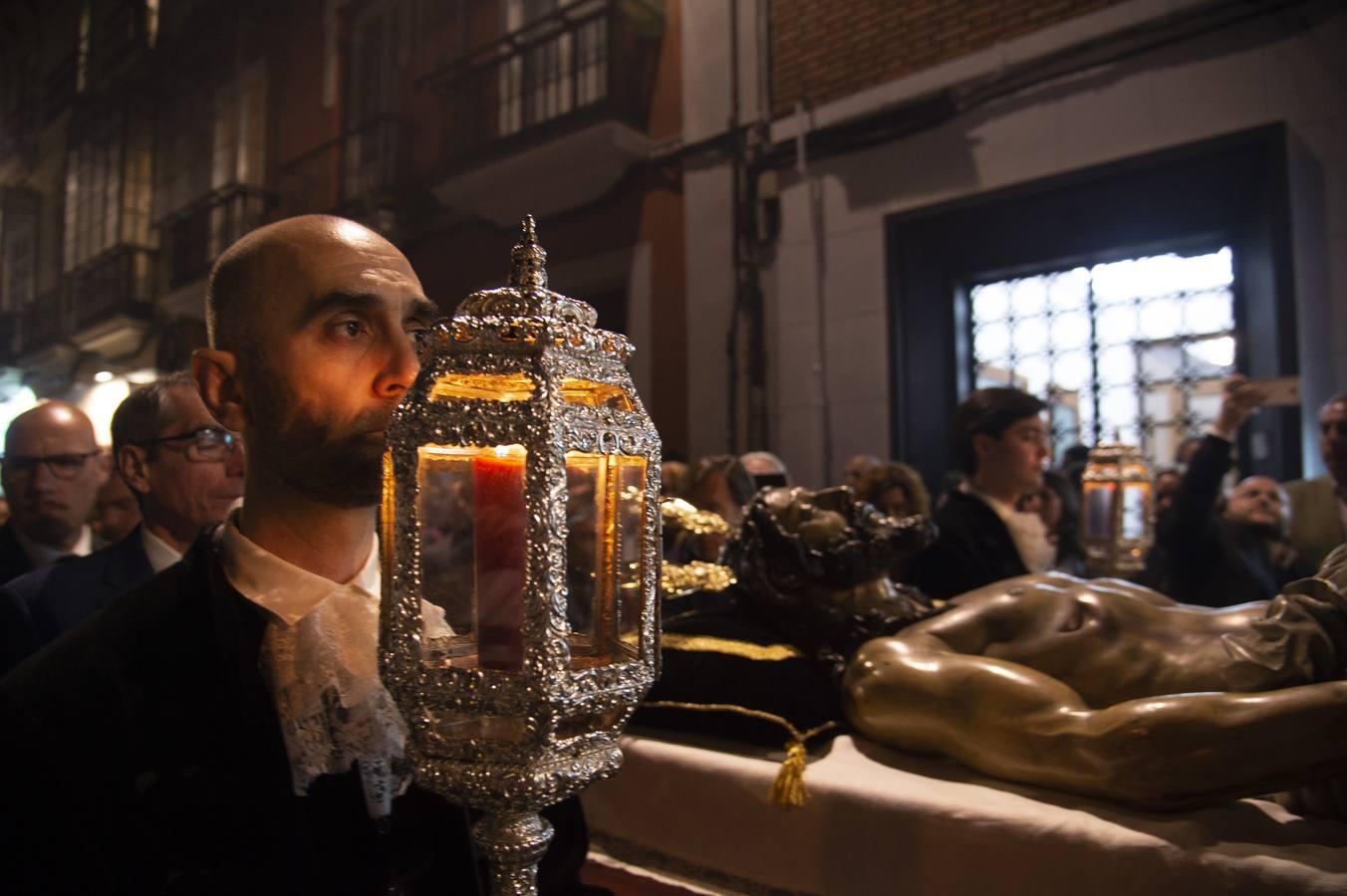 El vía crucis del Santo Entierro