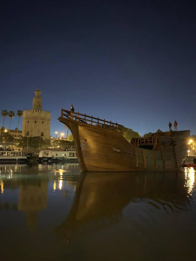 Las imágenes de la réplica de la Nao Victoria 500 en el Guadalquivir